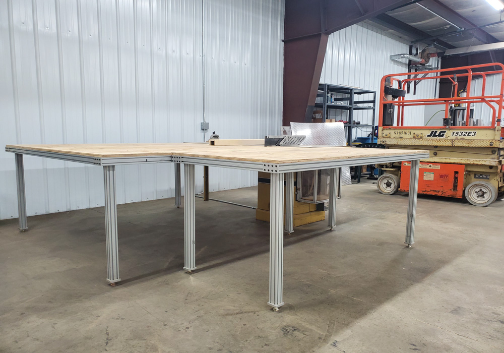 Shop-Saw-Work-Table.jpg?Revision=R7d&Timestamp=1Yjdt8