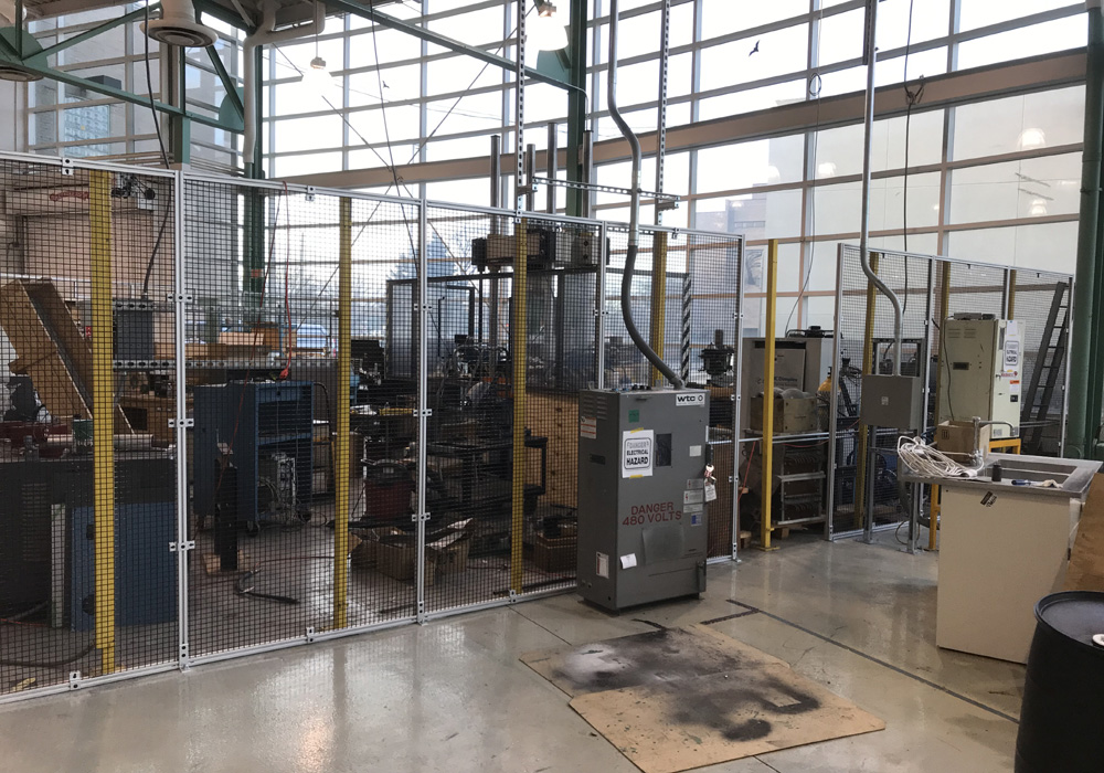 welding-equipment-perimeter-fencing.jpg?Revision=RGV&Timestamp=l5bFD8